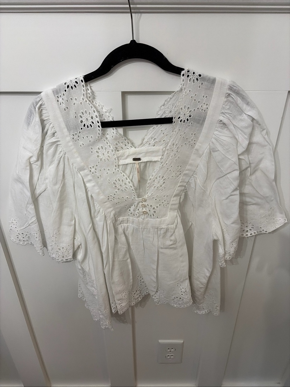 Free people Costa White Eyelet V-Neck Peasant Top